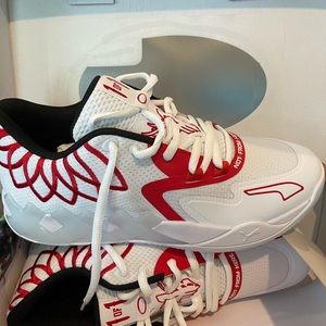Puma LaMelo Ball MB.01 Lo
Team Colors White High Risk Red